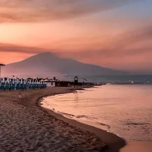 Casa vacanze Casa Nina 17, Aeroporto di Catania Fontana Rossa